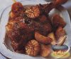 Фото к рецепту: Баранья нога, запеченная с картофелем и чесноком