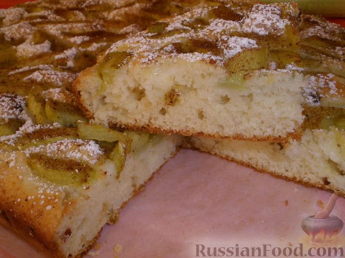 Фото приготовления рецепта: Пирог с ревенем (рабарбером) - шаг №3