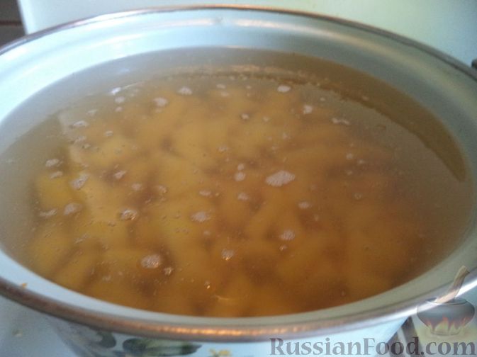 Фото приготовления рецепта: Постный суп-гуляш - шаг №2