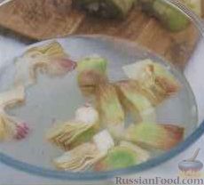 Фото приготовления рецепта: Гусь Рождественский, с яблочком и черносливом - шаг №16