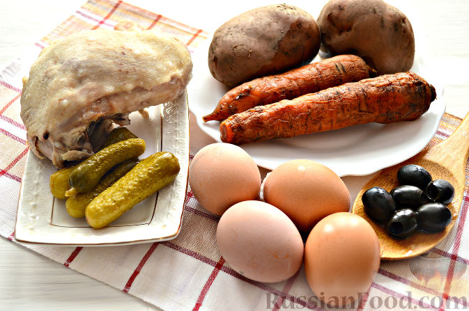 Фото приготовления рецепта: Салат "Обезьянка" (с курицей, яйцами, овощами) - шаг №1