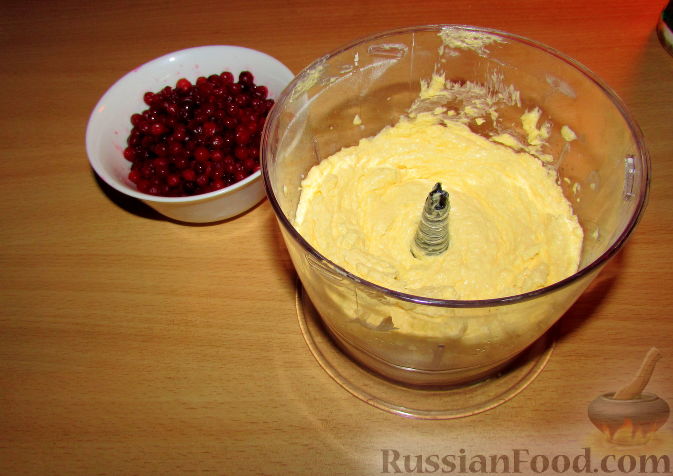 Фото приготовления рецепта: Печенье "Брусничка" - шаг №5