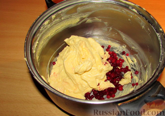 Фото приготовления рецепта: Печенье "Брусничка" - шаг №6