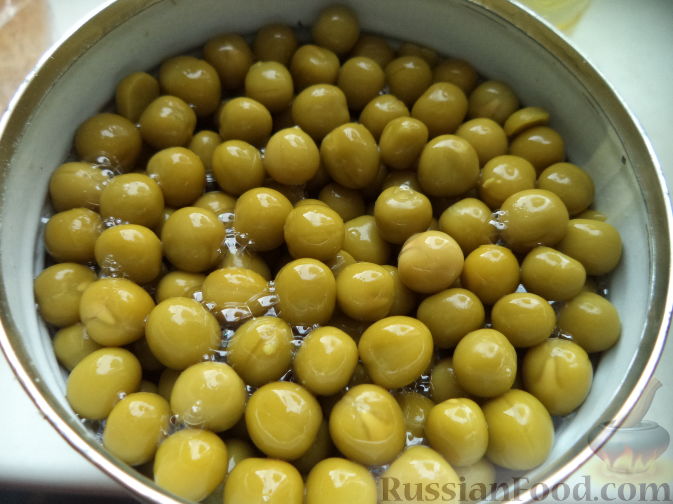 Фото приготовления рецепта: Вегетарианский оливье "Любимый" - шаг №9
