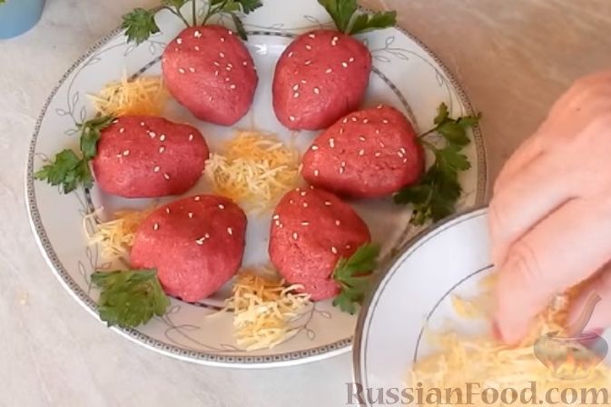 Фото приготовления рецепта: Рагу с картофелем, фасолью и тефтелями, тушенными с грибами и вином - шаг №15