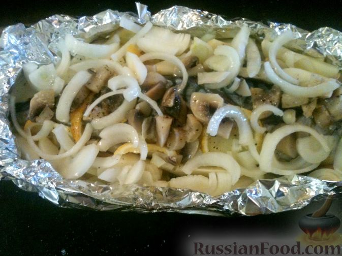 Фото приготовления рецепта: Закрытые песочные мини-пироги с грибами и фасолью - шаг №8