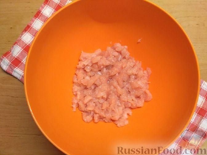 Фото приготовления рецепта: Картофельный крем-суп с курицей и макаронами - шаг №13