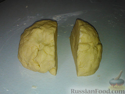 Фото приготовления рецепта: Картофельные зразы с консервированной рыбой и яйцами - шаг №12
