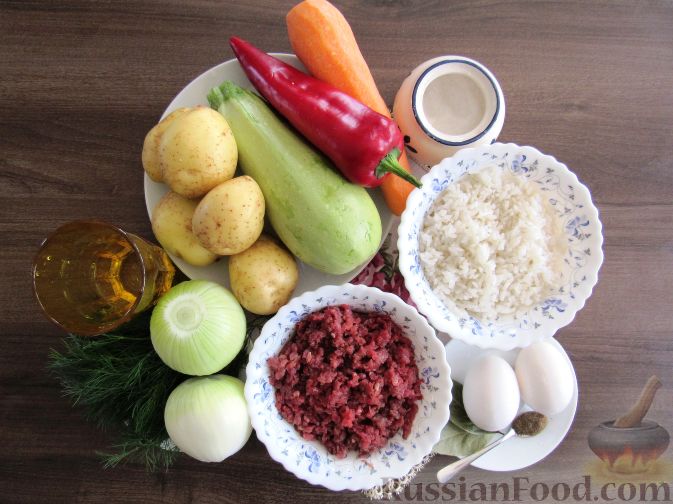 Фото приготовления рецепта: Суп с кабачками и тефтельками - шаг №1