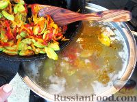 Фото приготовления рецепта: Суп с кабачками и тефтельками - шаг №11