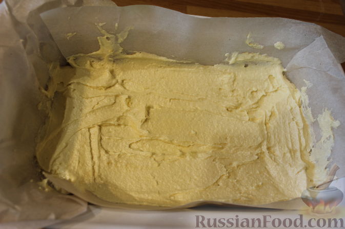 Фото приготовления рецепта: Летний пирог с вишней и нектаринами - шаг №10