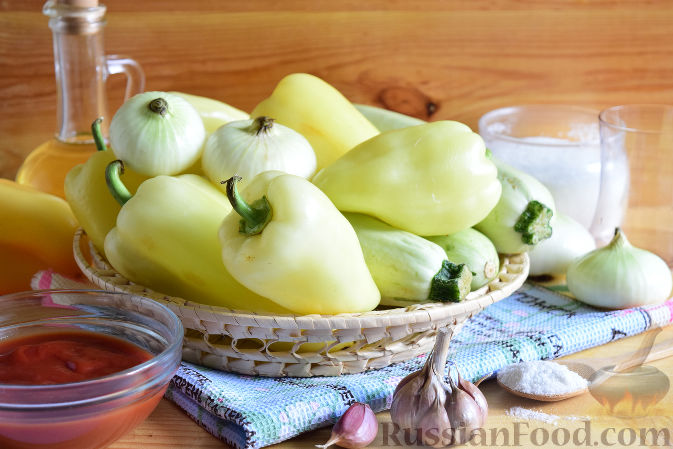 Фото приготовления рецепта: Салат из болгарского перца и кабачков, на зиму (в мультиварке) - шаг №1