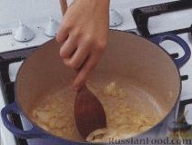 Фото приготовления рецепта: Суп-пюре из цуккини с сыром - шаг №1