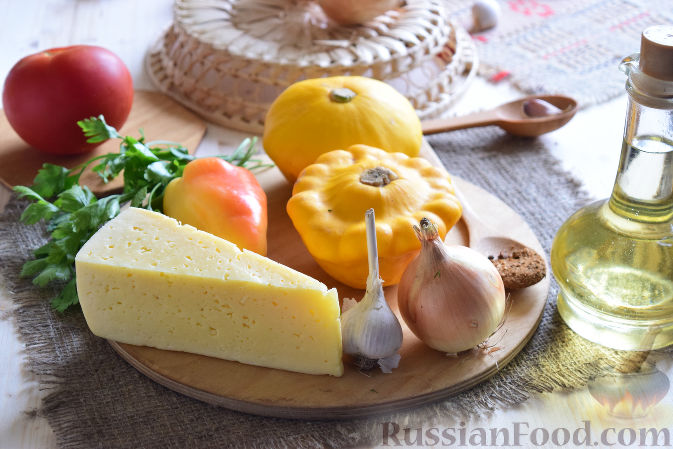 Фото приготовления рецепта: Патиссоны, фаршированные овощами (в мультиварке) - шаг №1