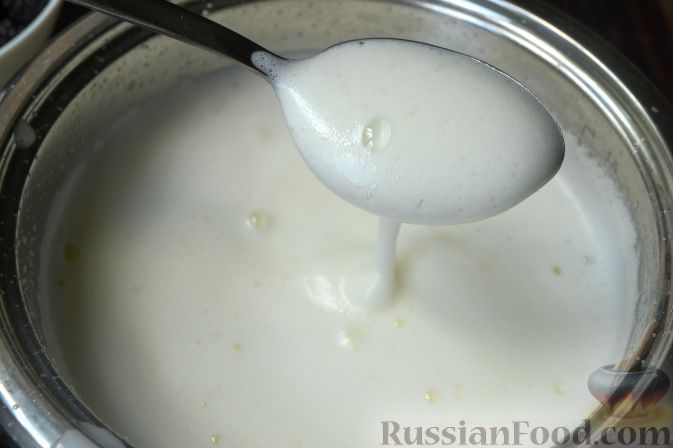 Фото приготовления рецепта: Сливочное мороженое из ежевики - шаг №4