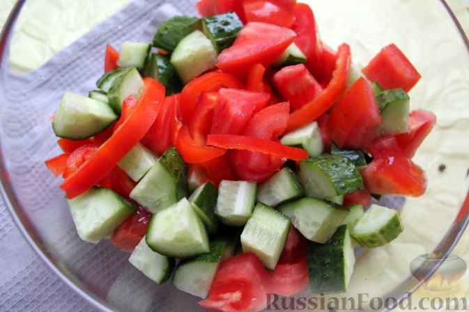 Фото приготовления рецепта: Шопский салат - шаг №8