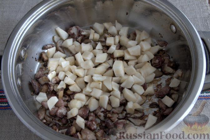 Фото приготовления рецепта: «Осеннее» рагу с топинамбуром, грибами и фасолью - шаг №2