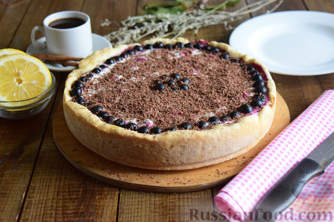 Фото приготовления рецепта: Пирог с черноплодной рябиной - шаг №12