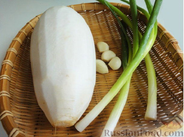 Фото приготовления рецепта: Суп из сушеной рыбы по-корейски (букогук) - шаг №2