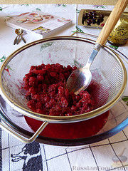 Фото приготовления рецепта: Желе из красной смородины - шаг №2
