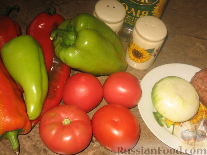 Фото приготовления рецепта: Теплый куриный салат с карамелизированными яблоками - шаг №3