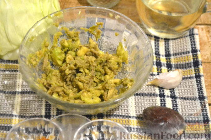 Фото приготовления рецепта: Рулет из лаваша с грибами и авокадо - шаг №4