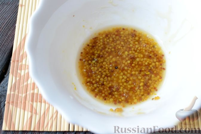 Фото приготовления рецепта: Сосиски в медово-горчичном соусе - шаг №4