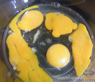 Фото приготовления рецепта: Запеканка из картофельного пюре, с куриной печенью - шаг №8