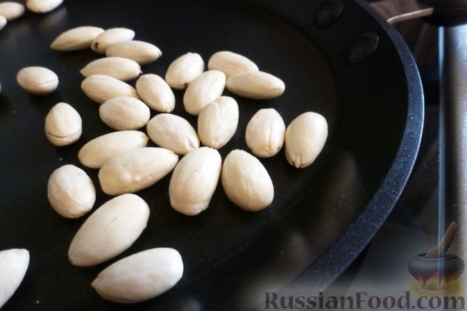 Фото приготовления рецепта: Салат из тыквы и рукколы, с орехами и гранатом - шаг №5