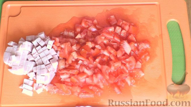 Фото приготовления рецепта: Сочная куриная запеканка "Неженка" с яблоками и сыром - шаг №4