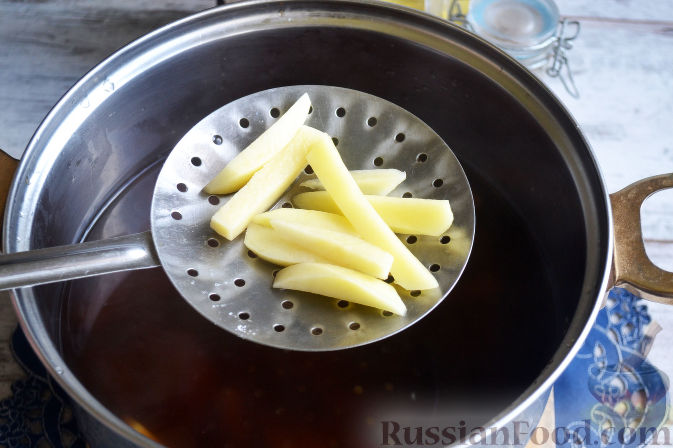 Фото приготовления рецепта: Отрывной яблочный пирог - шаг №2