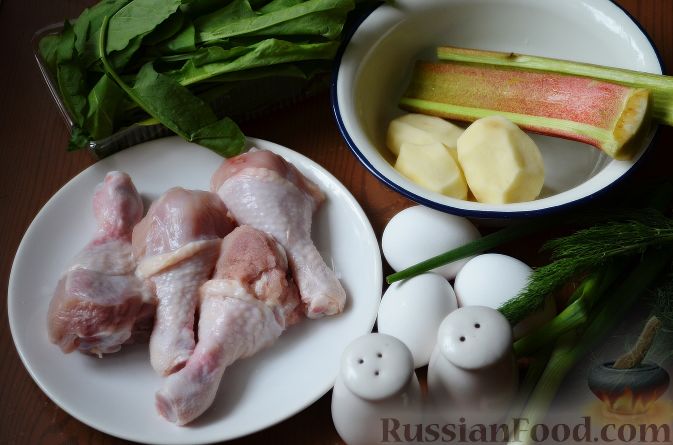 Фото приготовления рецепта: Суп из ревеня и шпината - шаг №1