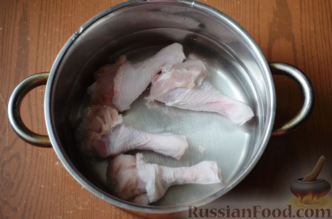 Фото приготовления рецепта: Суп из ревеня и шпината - шаг №2