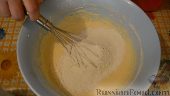 Фото приготовления рецепта: Открытый пирог с абрикосами - шаг №3