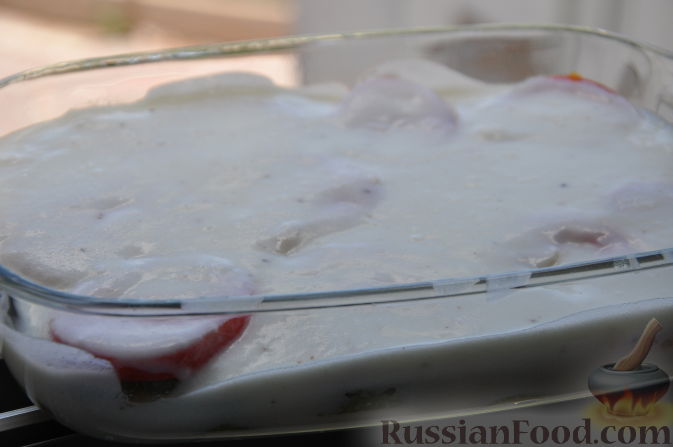 Фото приготовления рецепта: Дрожжевые пирожки-плетёнки на молоке, с мясным фаршем - шаг №16