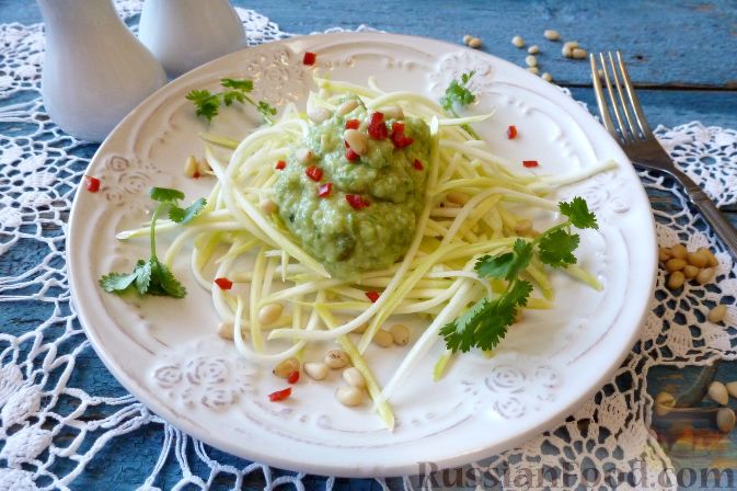 Фото приготовления рецепта: Полосатый салат с сельдью и свёклой - шаг №1