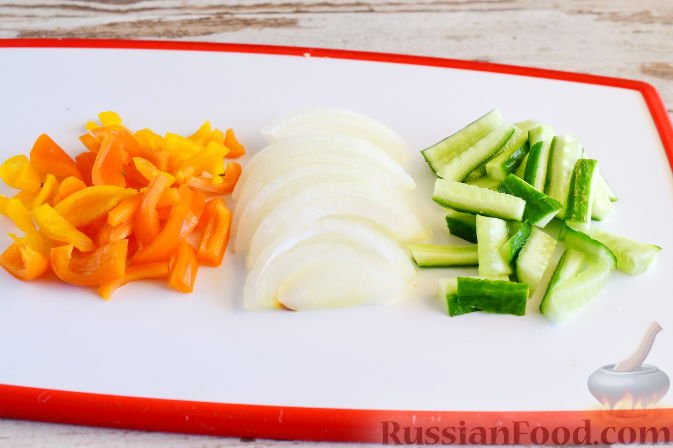 Фото приготовления рецепта: Морковный киш c творогом и зеленью - шаг №14
