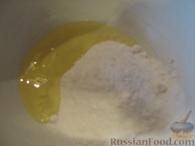 Фото приготовления рецепта: Клюква в снегу - шаг №2
