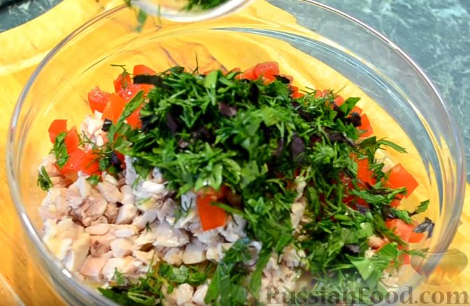 Фото приготовления рецепта: Салат из баклажанов - шаг №12