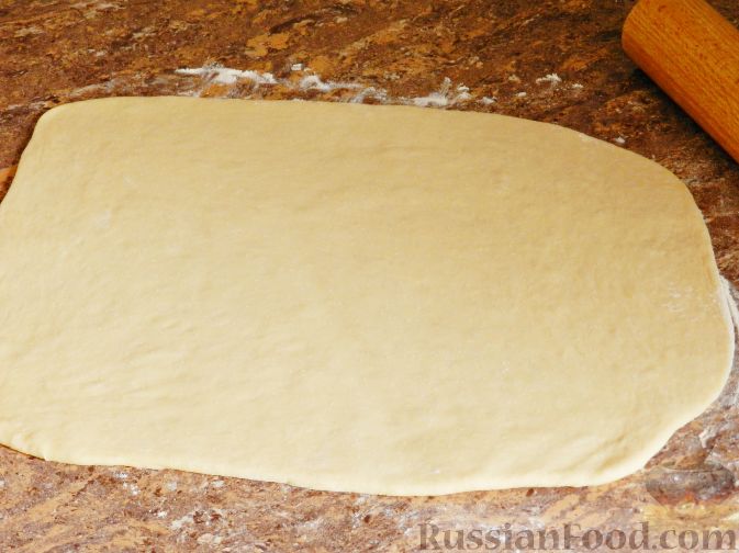 Фото приготовления рецепта: Пирог с маком и сливами - шаг №13