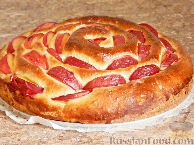 Фото приготовления рецепта: Пирог с маком и сливами - шаг №21