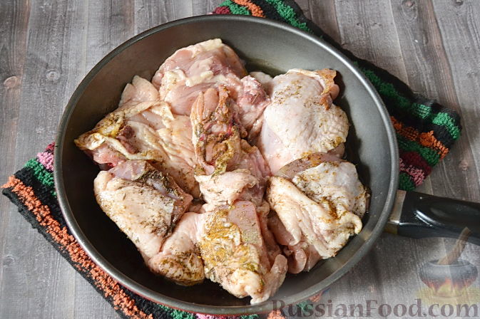 Фото приготовления рецепта: Курица по-американски ("Деревенский Капитан") - шаг №3