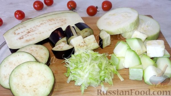 Фото приготовления рецепта: Салат из пекинской капусты и тунца - шаг №6