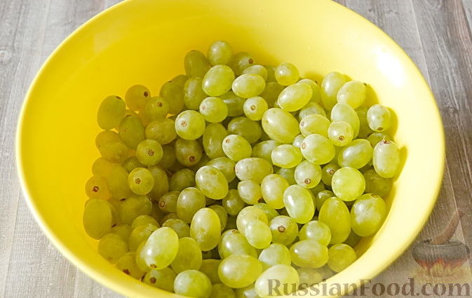 Фото приготовления рецепта: Виноградный сироп - шаг №2