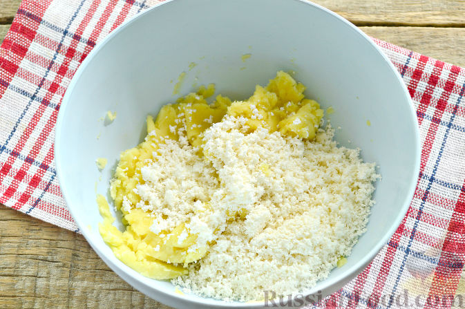 Фото приготовления рецепта: Пирог на кукурузной муке, с апельсинами в сахарном сиропе - шаг №8