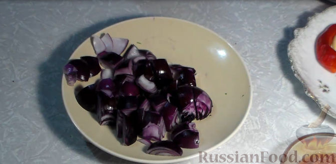 Фото приготовления рецепта: Острый соус из слив (на зиму) - шаг №5