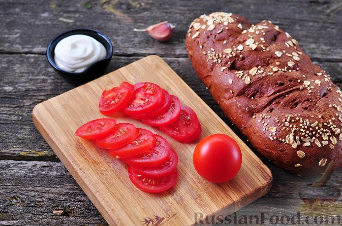 Фото приготовления рецепта: Чесночный хлеб «Улитка» - шаг №10