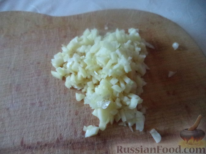 Фото приготовления рецепта: Рис с мясным фаршем и помидорами - шаг №2
