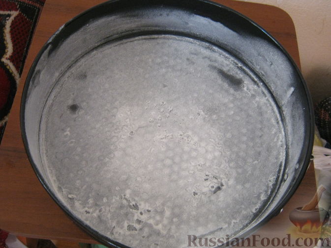 Фото приготовления рецепта: Толстые дрожжевые блины на молоке, манке и пшённой каше - шаг №24