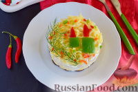 Фото к рецепту: Салат "Фантазия" из креветок, с ананасами и грибами